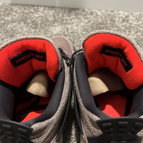 Retro 4 Jordan’s - Picture 2 of 12